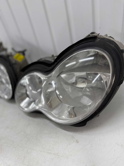 Фара ліва права Mercedes C-class W203 передня фара Мерседес цешка W203