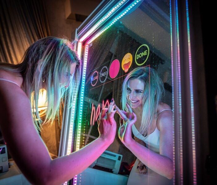 Селфі Дзеркало і фотобокс Polaroid Івано-Франківськ селфідзеркало