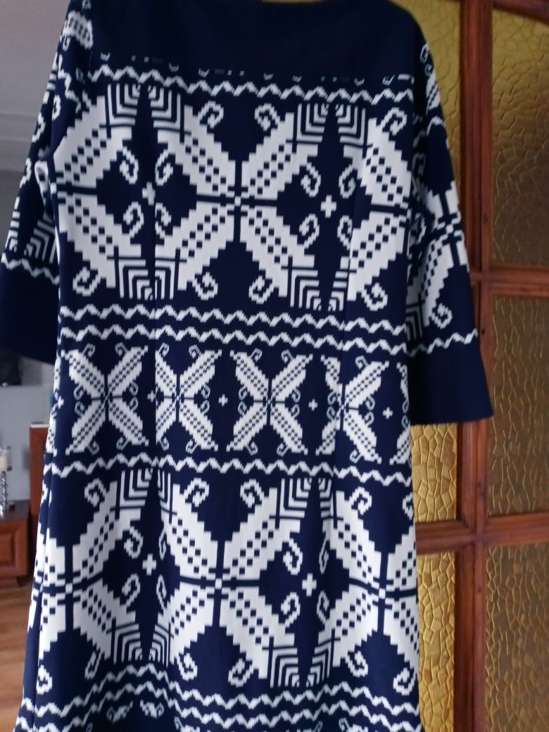 Sukienka prosta granat biale wzory 40