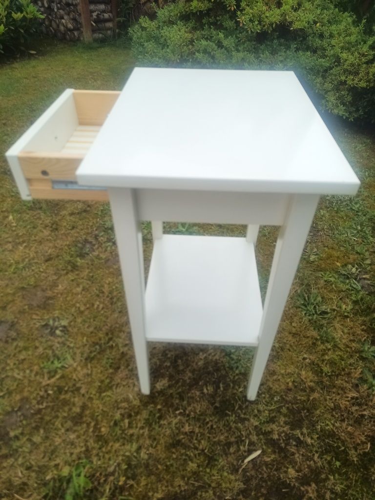 Szafka nocna biała Hemnes