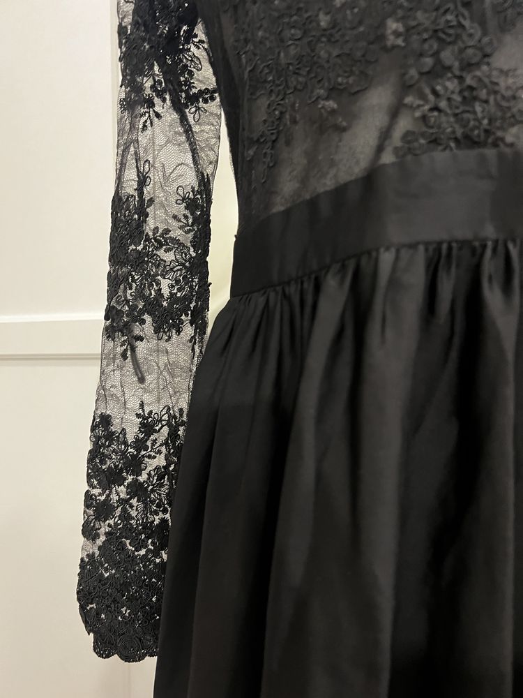 Suknia wieczorowa M 38 czarna atłasowa