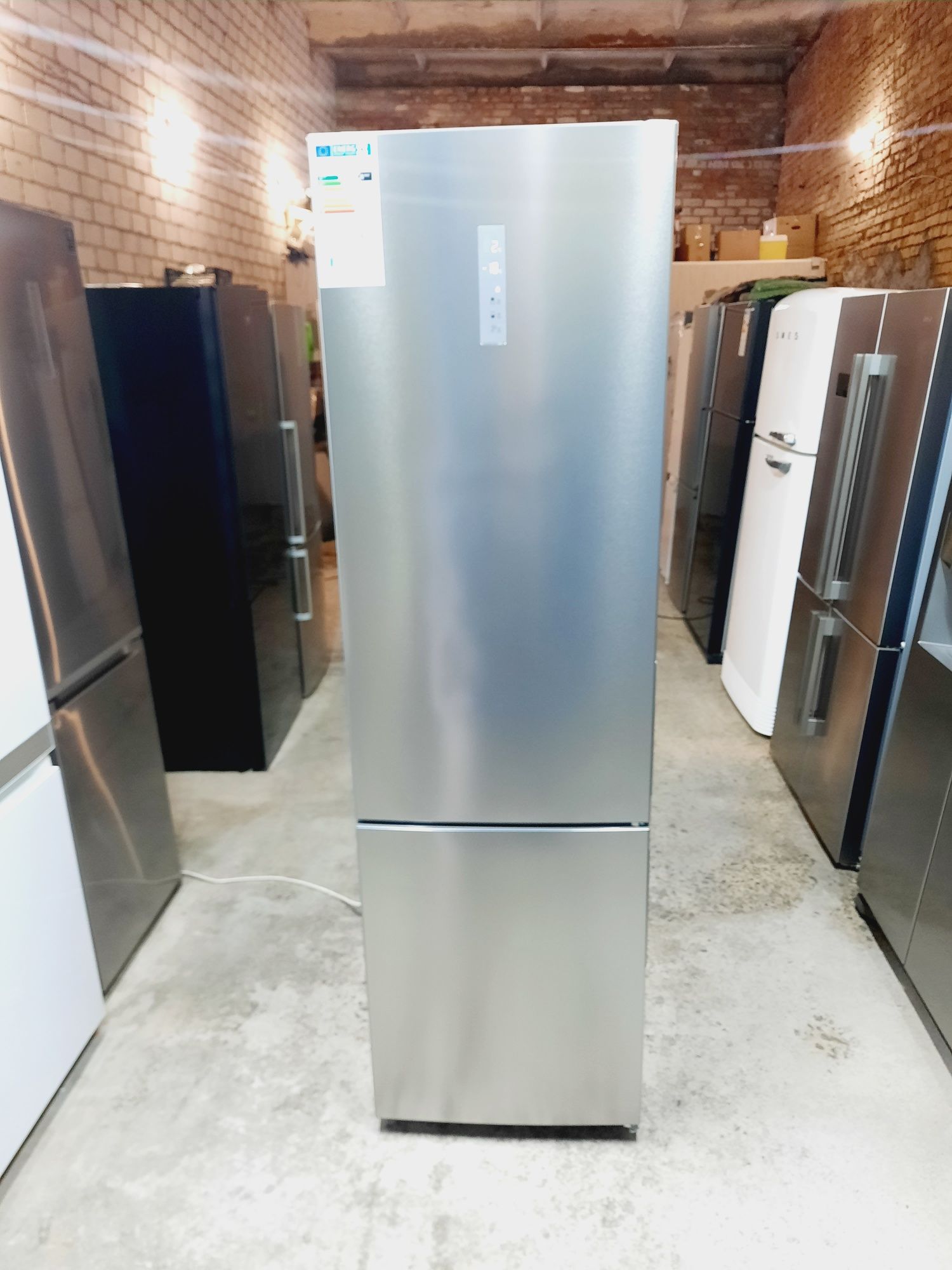 Холодильник IKEA супер стан