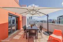Apartamento T3 | Terraço Com Mais De 40M² | 2 Garagens Box