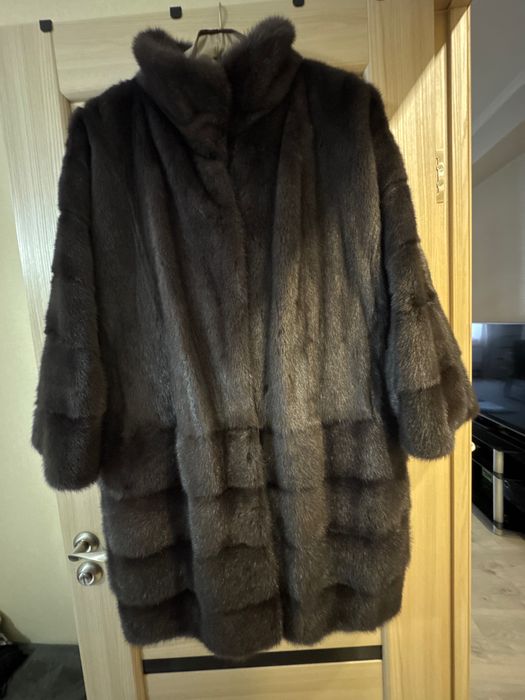 Продам норкову шубу