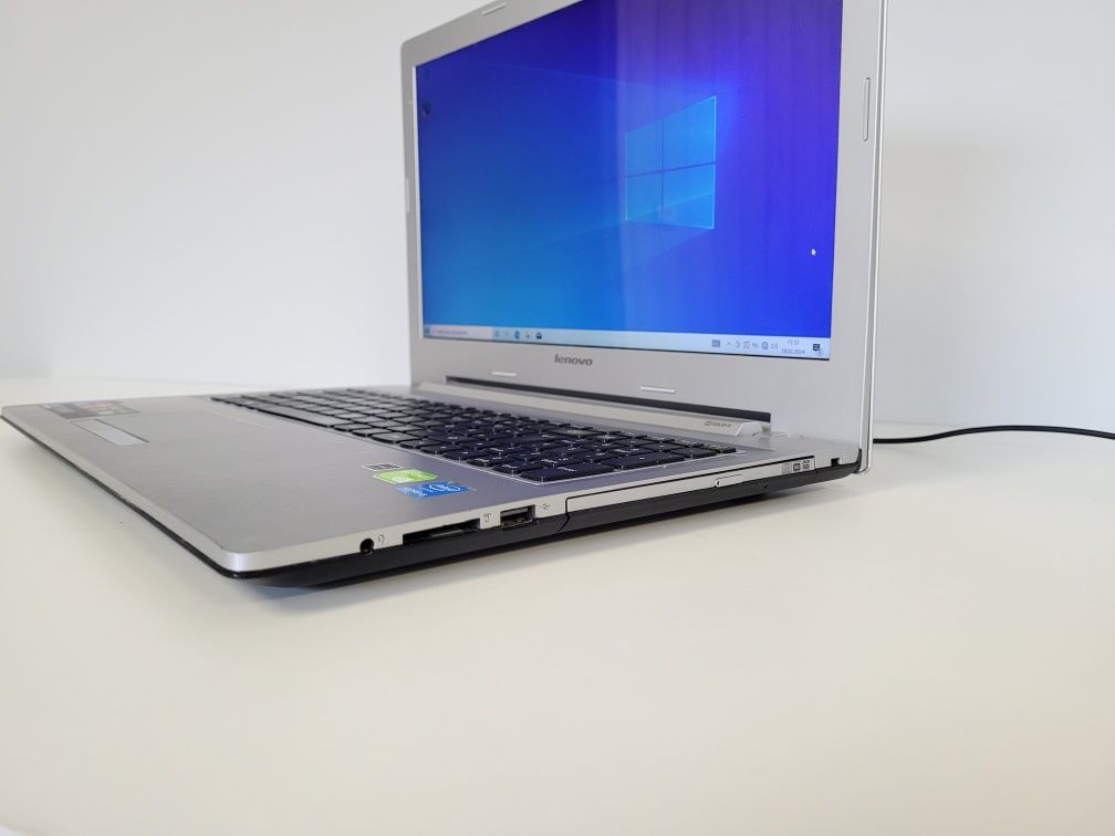 Laptop ideapad Lenovo- i5, Gtx 840, 8gb ram, dysk 500gb, Szybki, Mocny