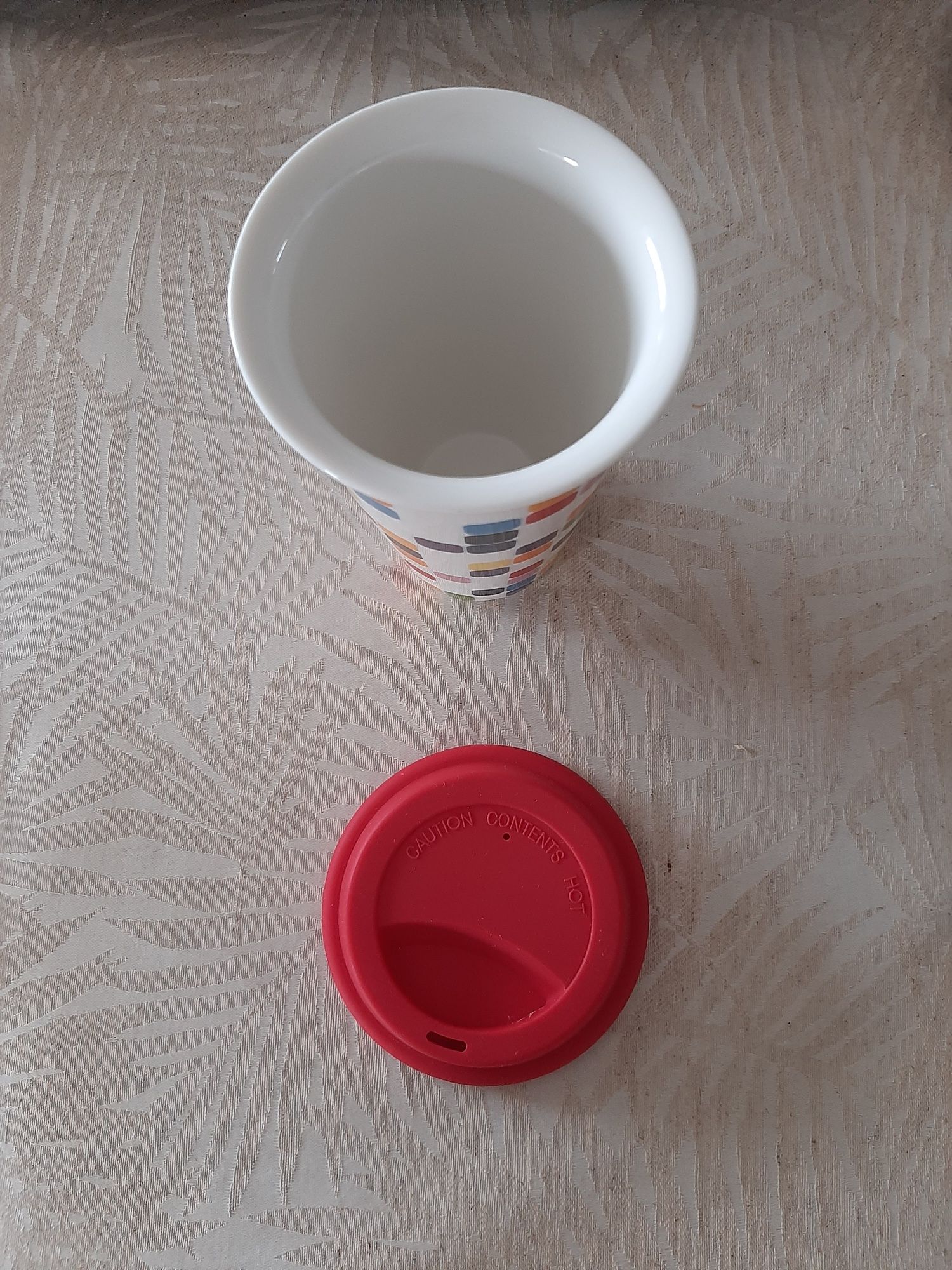 Caneca Sagaform muito boa