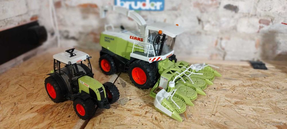 Bruder mini zestaw rolniczy - sieczkarnia CLAAS JAGUR i ciągnik CLAAS