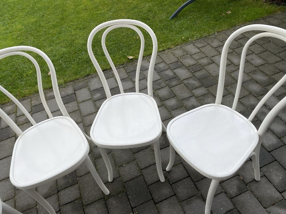 Krzesła drewniane gięte