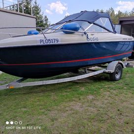 Łódź Motorowa Bayliner 210