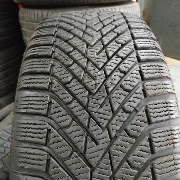 Opona Zimowa Pirelli 225/45R18 95V