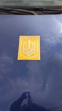 Наліпка на авто: тризуб України