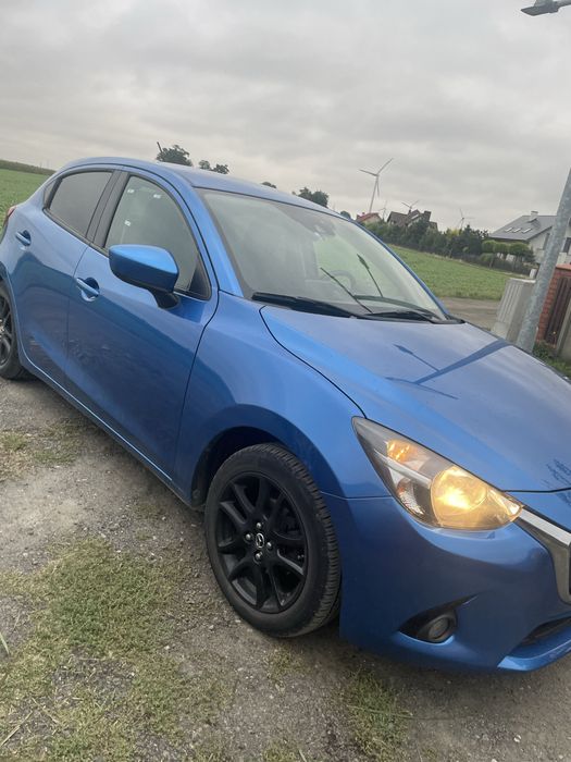 Mazda 2 skysctiv 2015rok