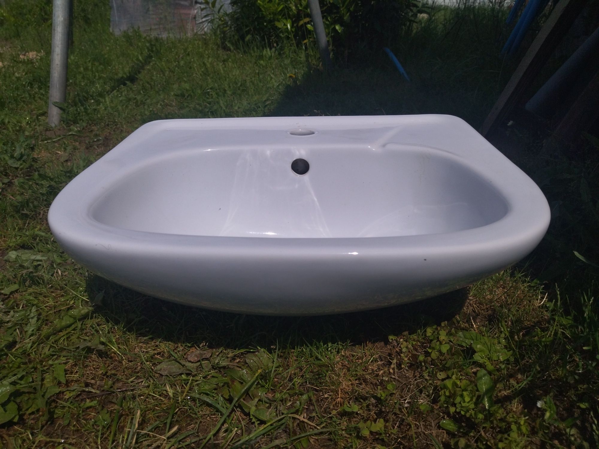 Umywalki ceramiczne
