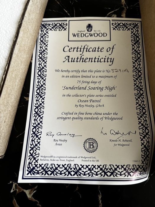 Тарелка фарфоровая тематическая Самолет Wedgwood(Англия)