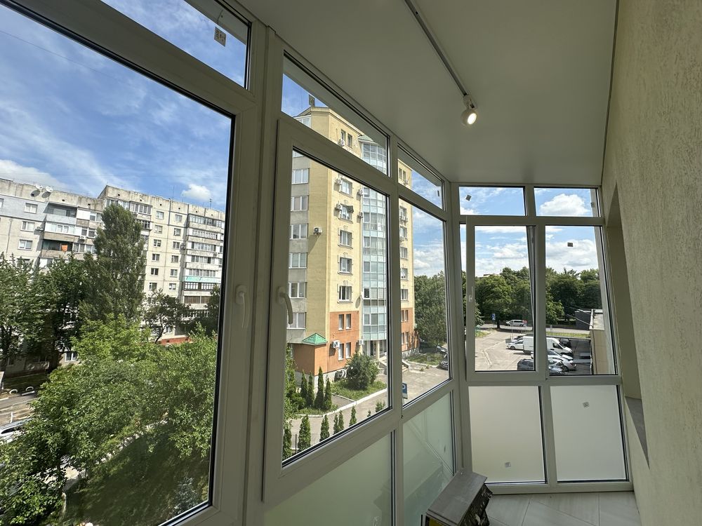 Продам 2-кімнатну квартру . Ноаобудова з ремонтом .