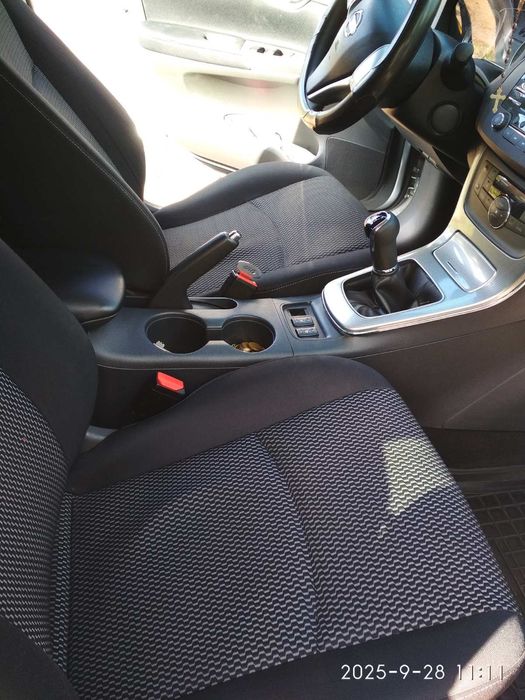 Автомобіль Nisan sentra