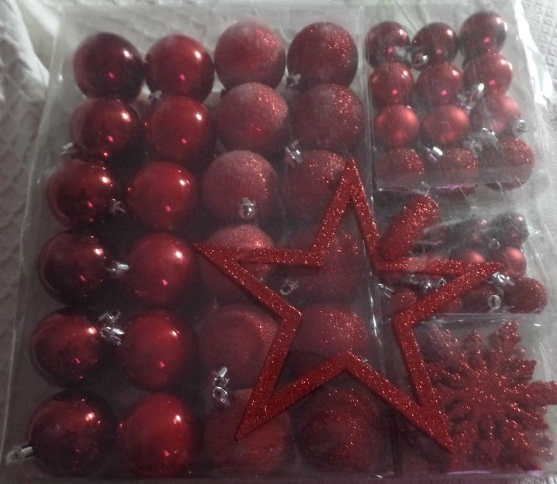 Conjunto de 54 Acessórios na cor vermelha para o Natal (BOX)