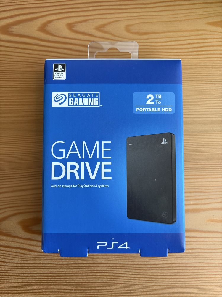 PS4 500 GB + 2 Tb HDD + 2 Comandos