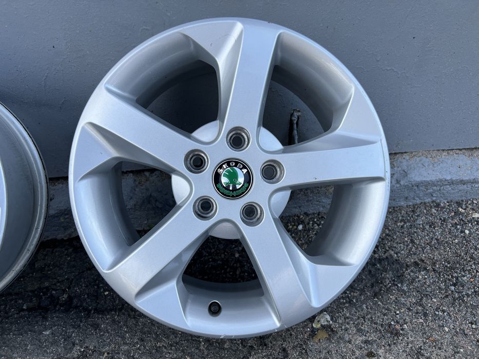 Оригінальні диски Skoda r16 5*112 Octavia A5 Volkswagen Golf Caddy