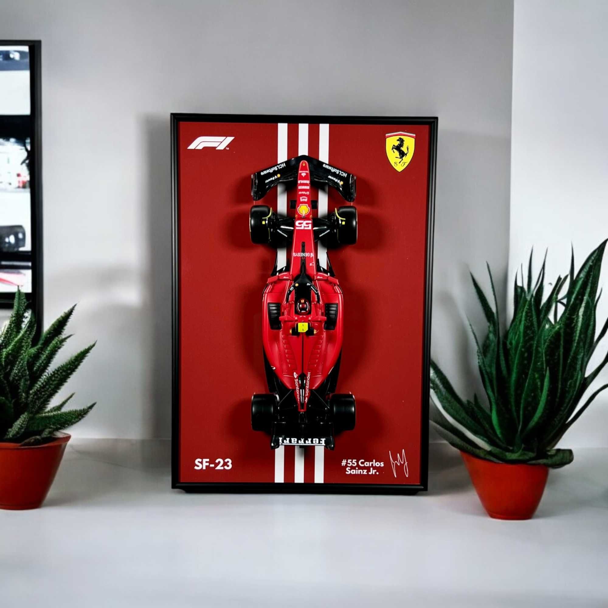 Модель Bburago F1 з Підставкою Ferrari SF-23 #55 Carlos Sainz Jr. 1/24