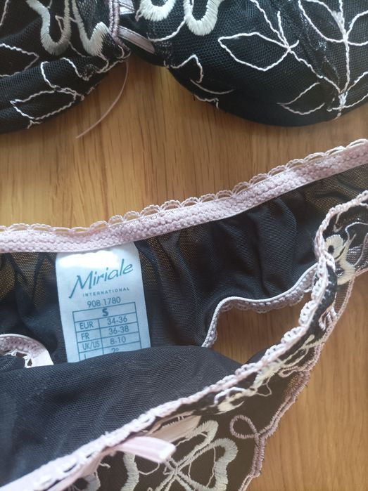 Komplet bielizny damskiej biustonosz i stringi Miriale