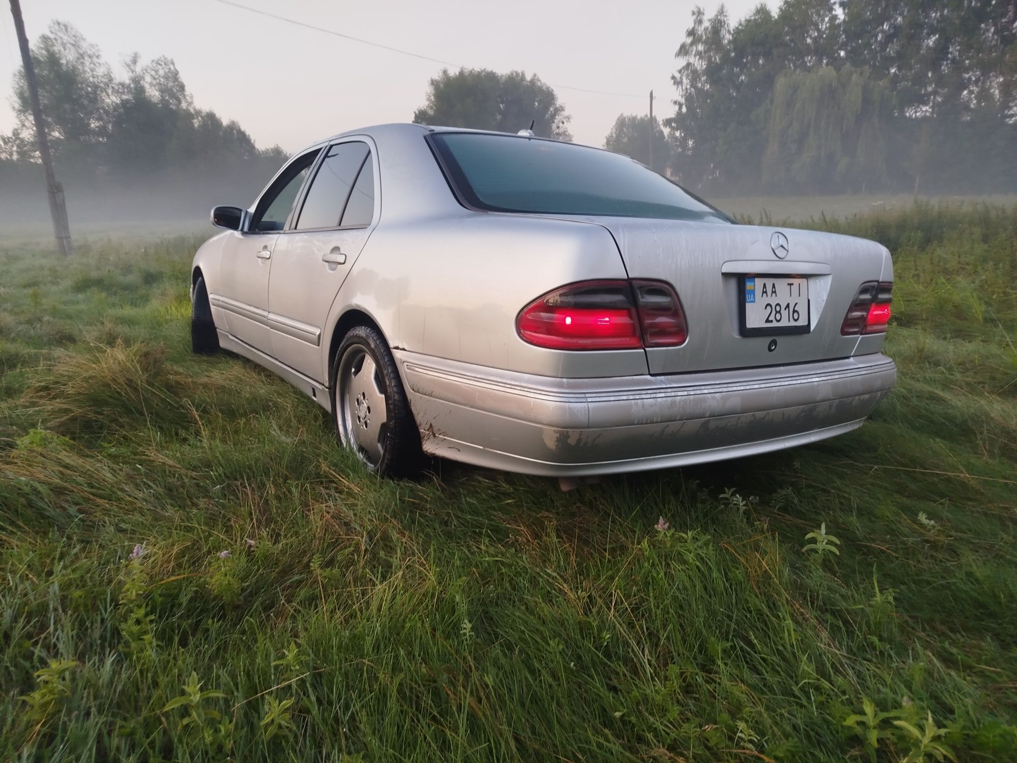 Продам mercedes benz w210 е320 американка