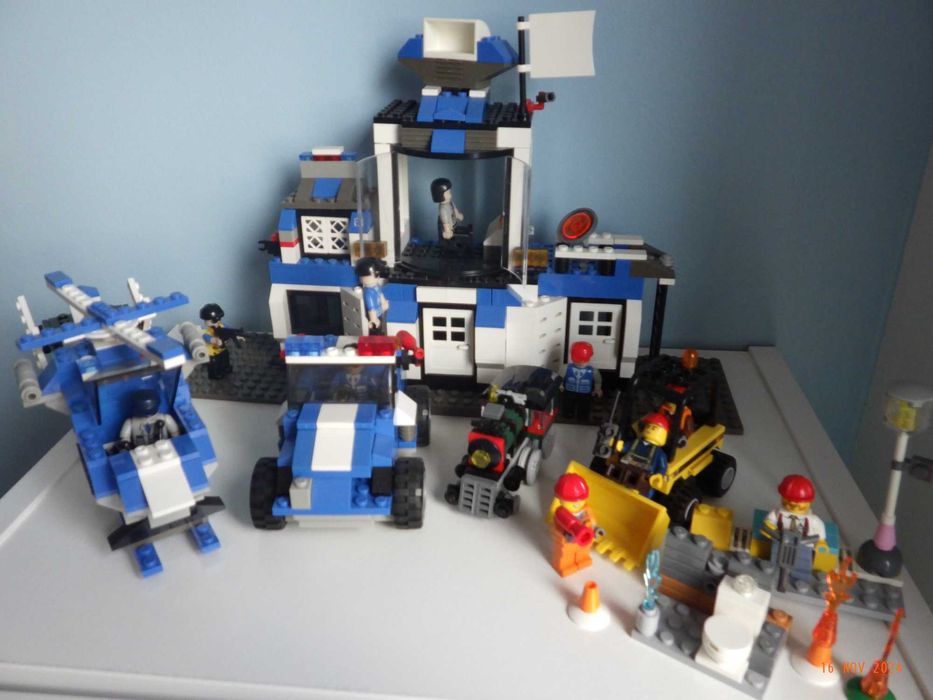 Lego – estação Polícia + obra + comboio