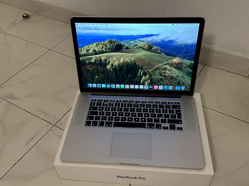 MacBook Pro 15-inch 2014 Retina 16gb ram 2.8 GHz Quad-Core 250gb