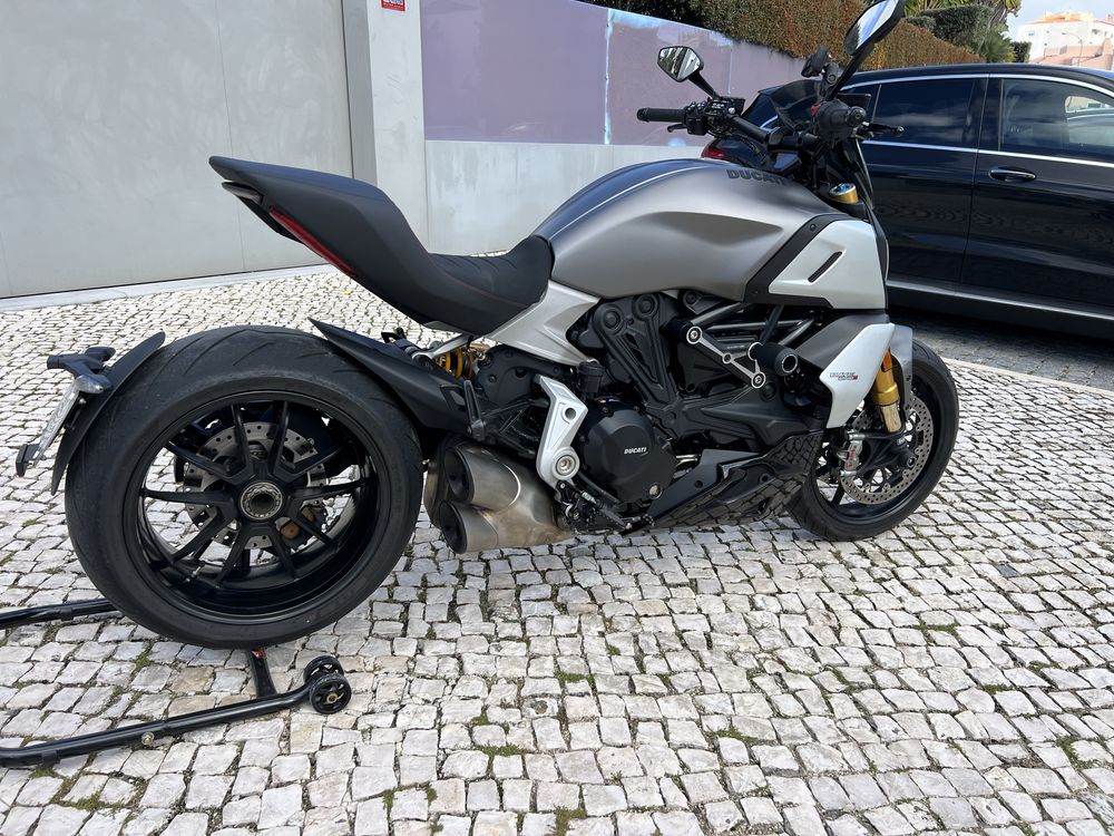 Ducati Diavel 1260 S só com 5854kms