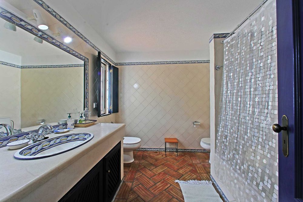 Villa T3 com Piscina • Privacidade Total • Algarve (Parchal)