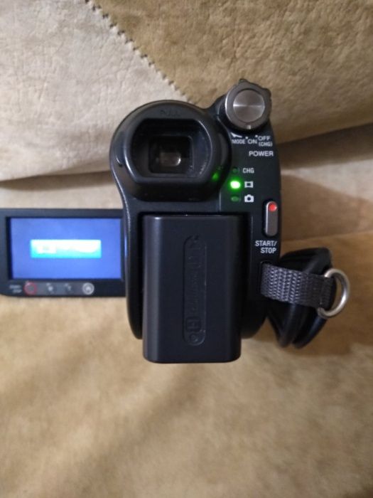 Продам видеокамеру SONY Handycam