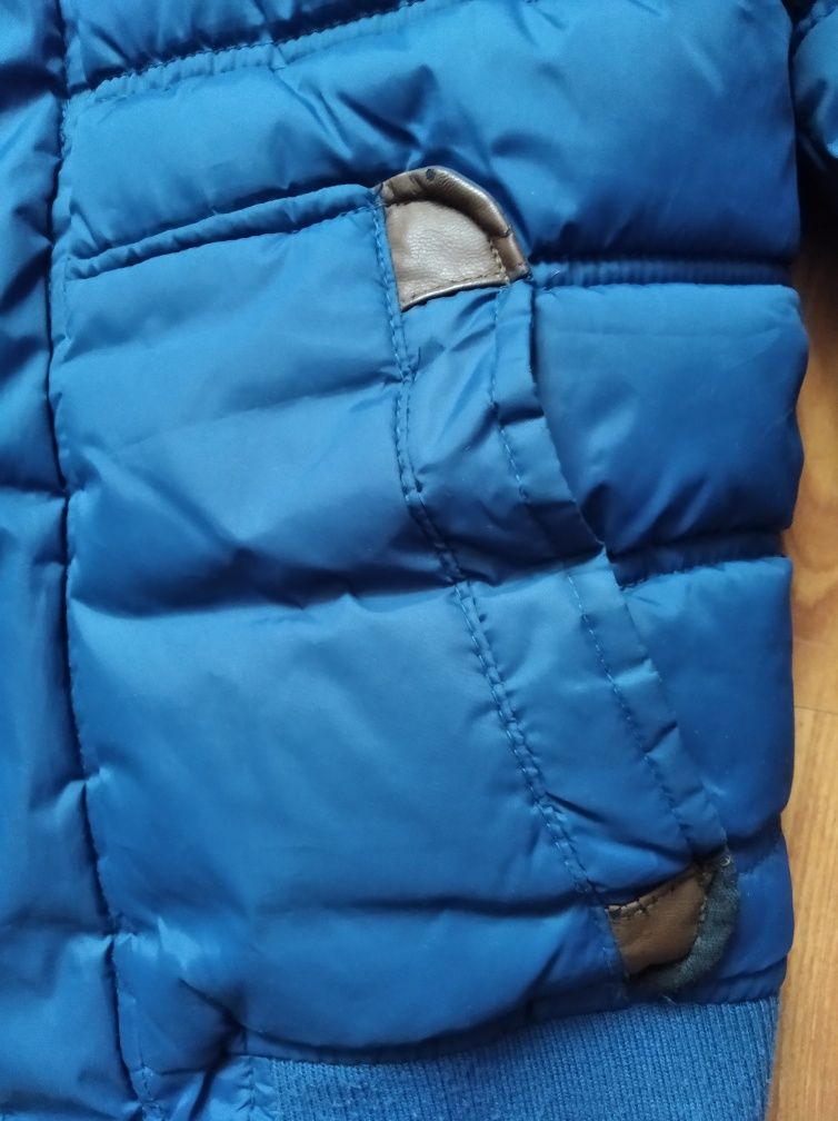 Зимова куртка  Zara на хлопчика 9—10 років.