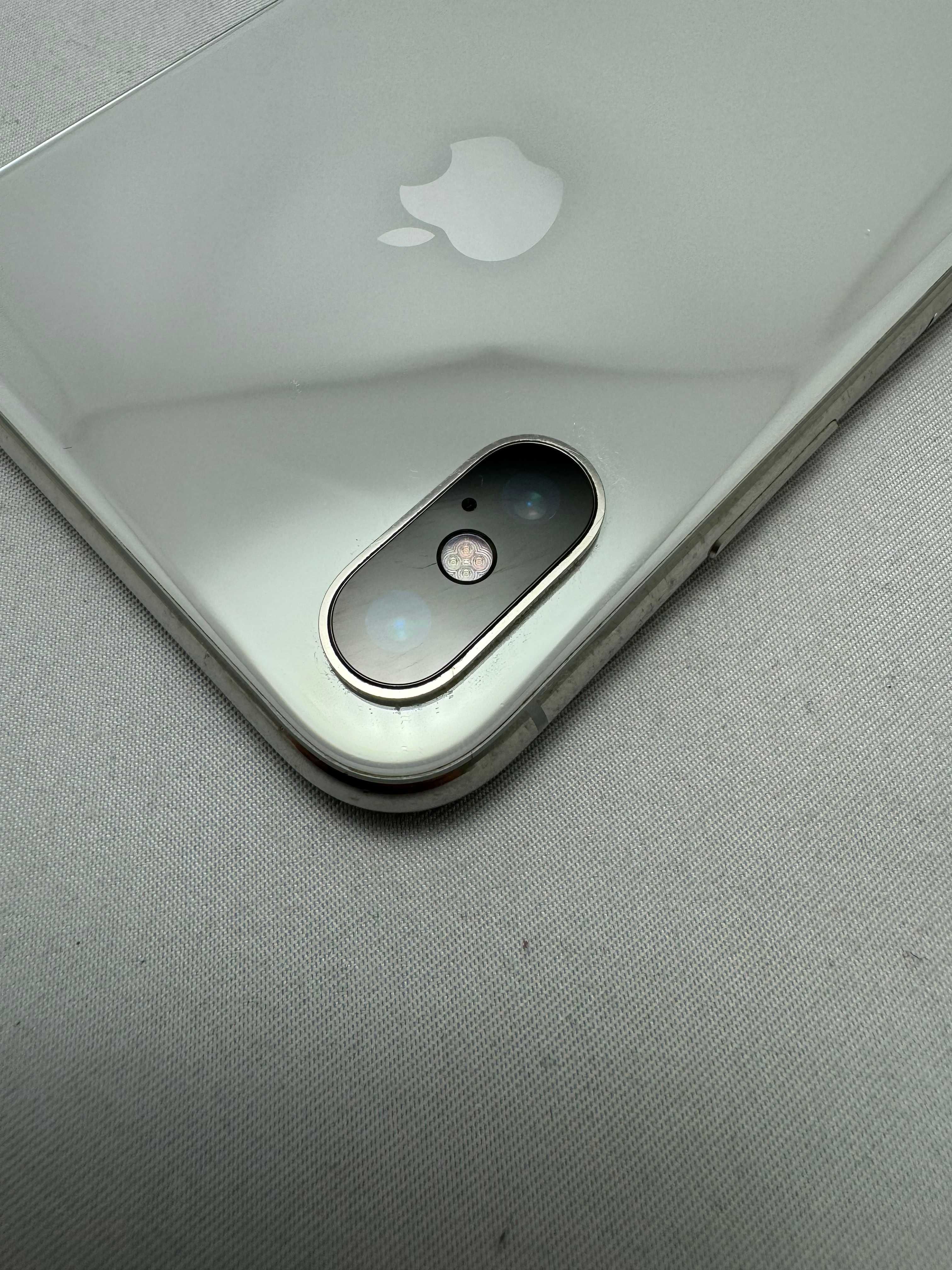Smartfon Apple iPhone X 3 GB / 64 GB 4G (LTE) srebrny