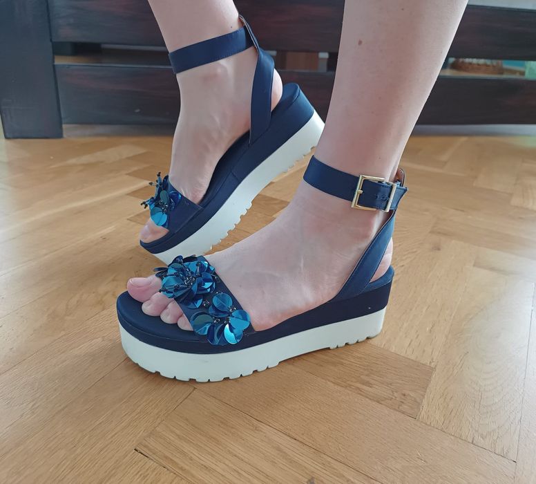 Sandały damskie na platformie 38