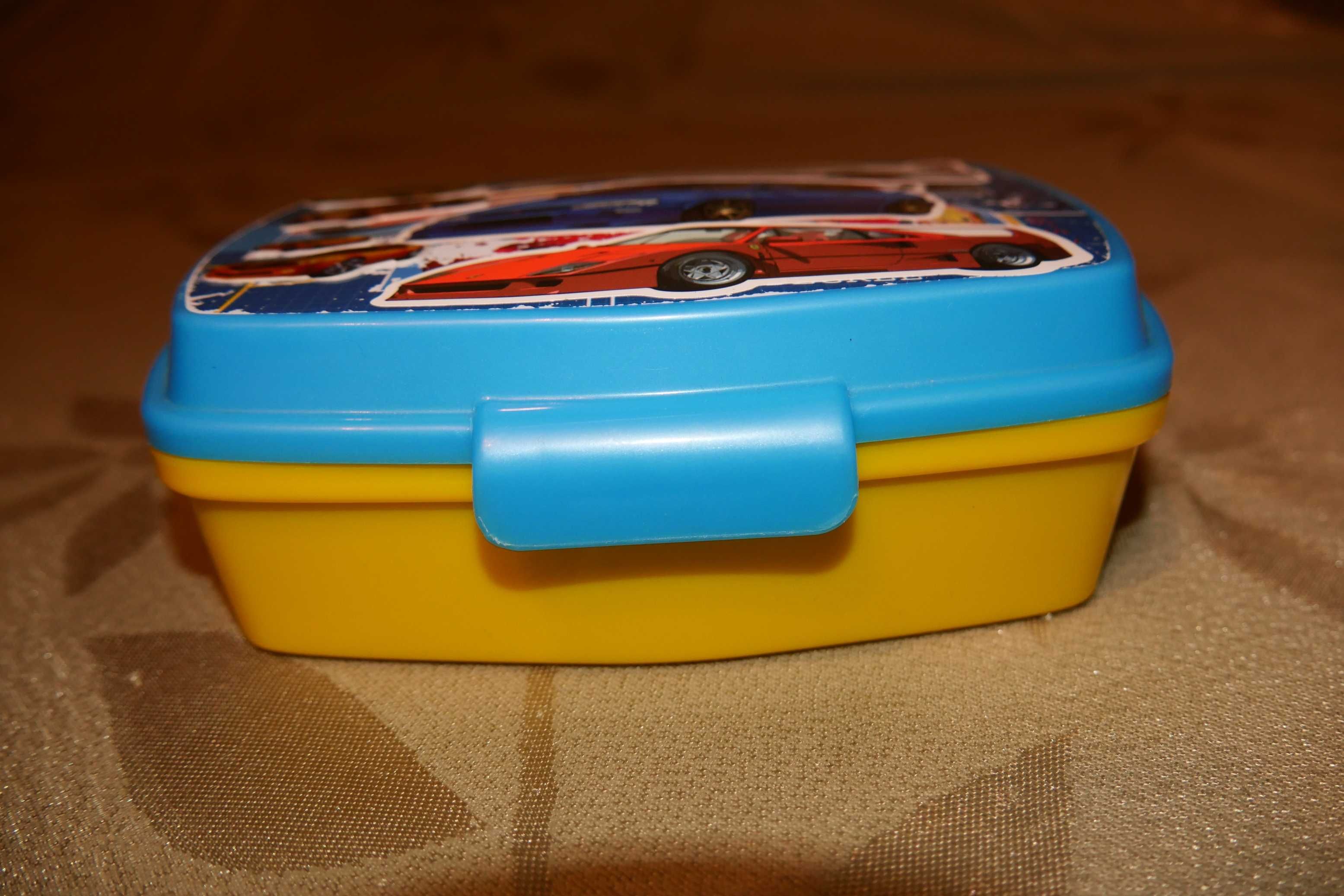 Śniadaniówka pojemnik na drugie śniadanie lunchbox niebieski auta