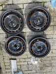 Komplet felg stalowych 5x118Renault Trafic / Opel Vivaro R16 z śrubami