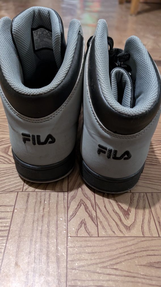 Кросівки хайтопи Fila, розмір 38.5