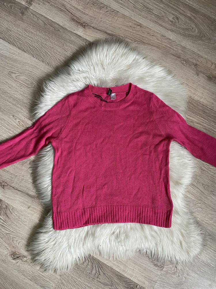 Sweter H&M S różowy akryl modny lekki.