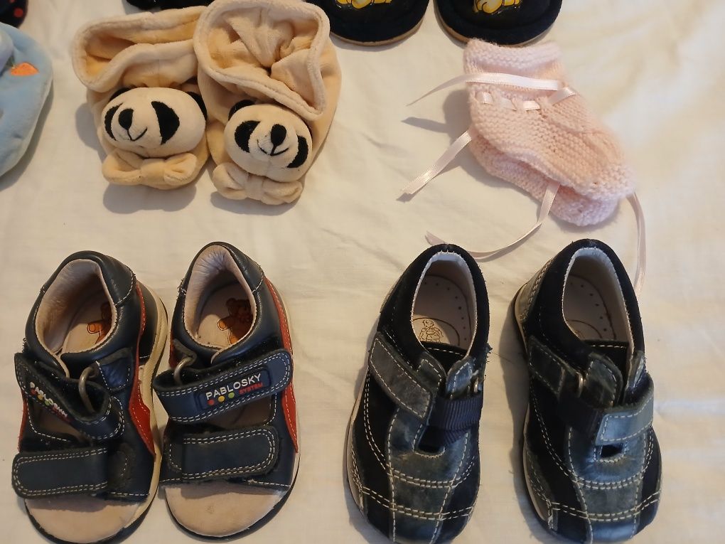 Carapins/meias/luvas/chinelos/sapatos bebé
