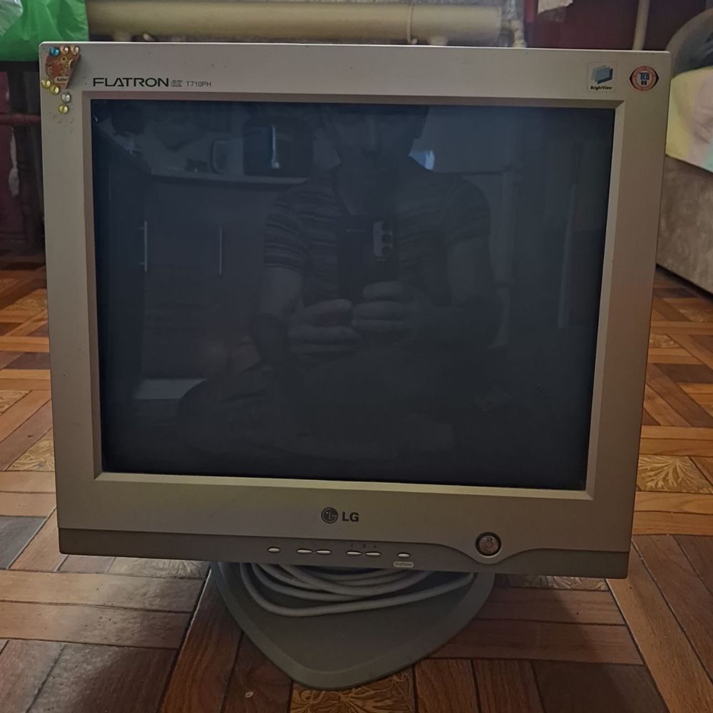 Монітор LG старого зразка