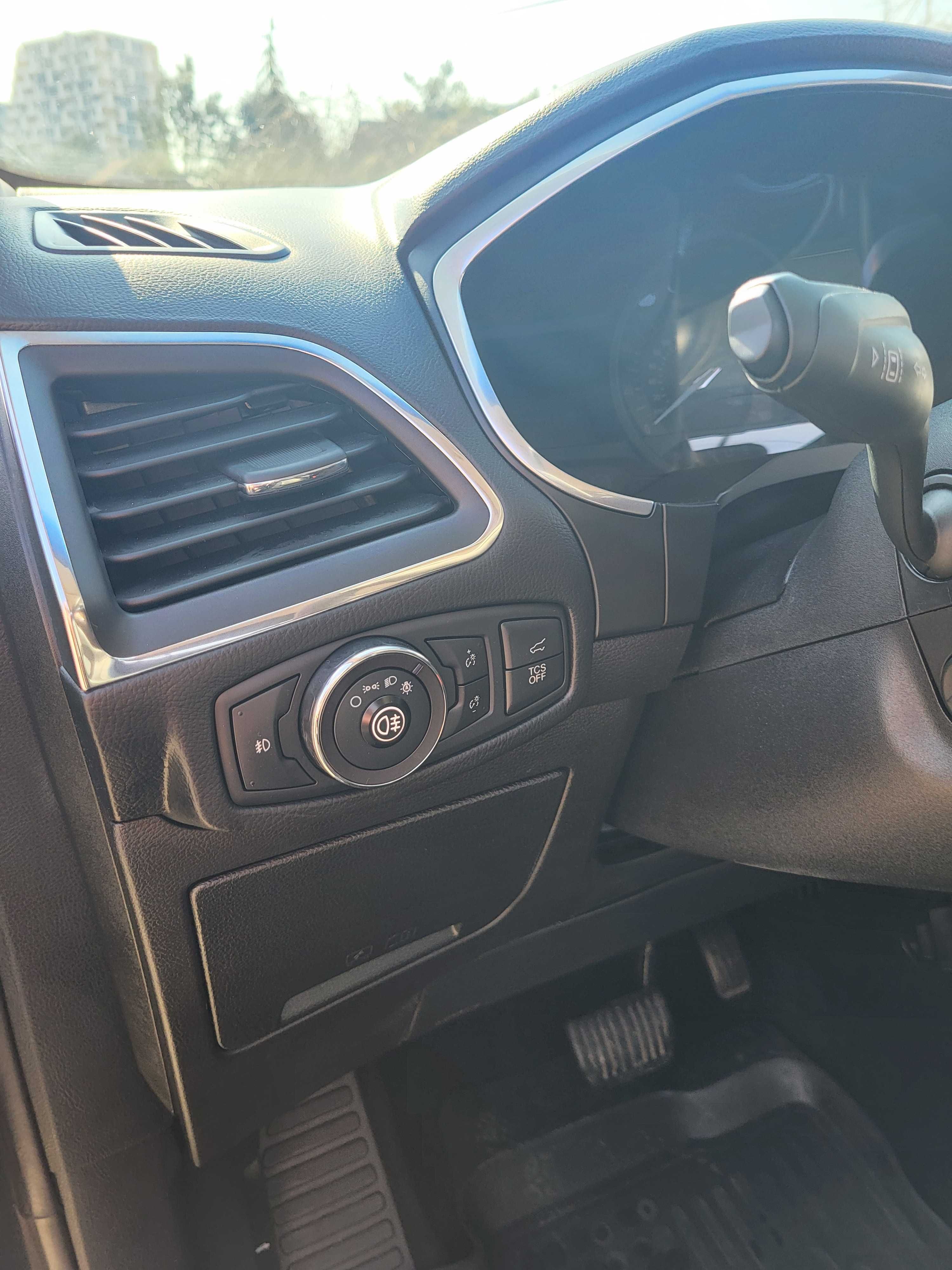 Ford Edge 2.0 245 KM Titanium 4x4 Czarna Perła