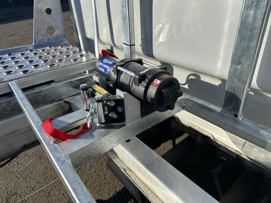 Автоевакуатор Sprinter316