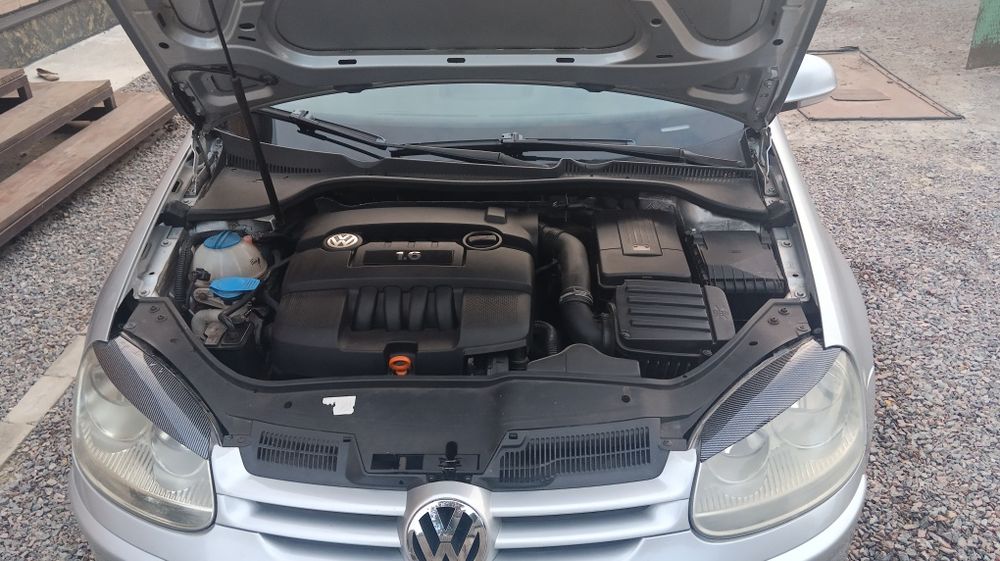 Volkswagen Golf 1.6 mpi
