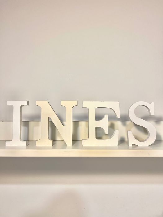 Letras de madeira decorativas INÊS