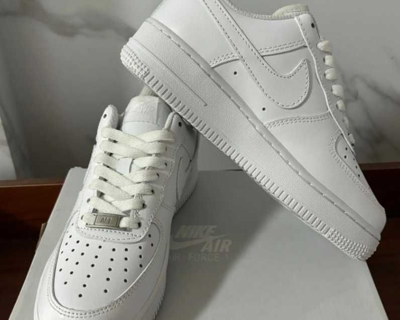 NIKEAir Force1Low07 R.42.5