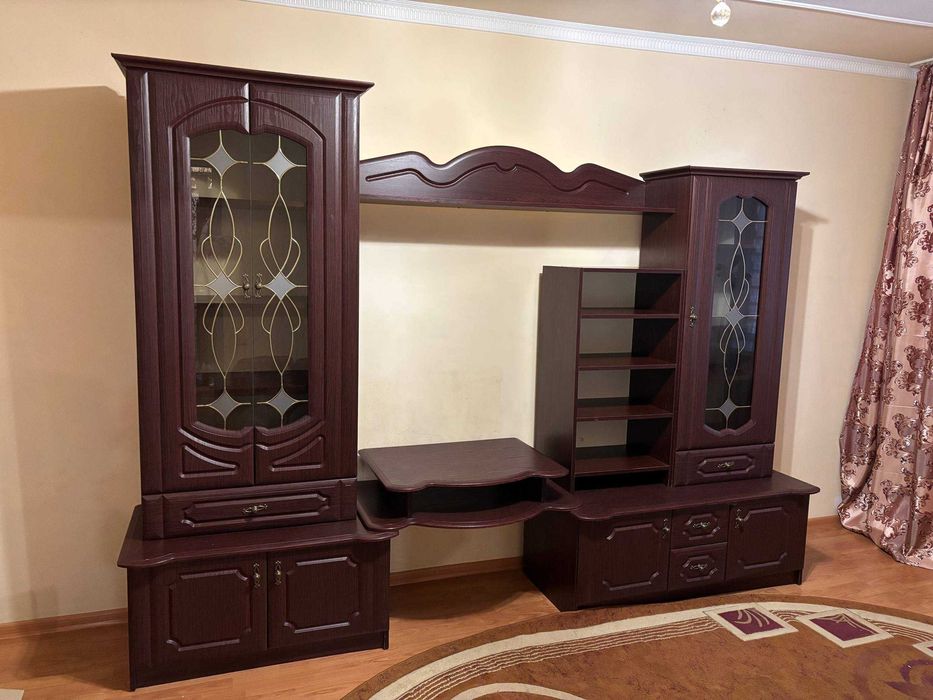 Срочно продам.Вітальня в гарному стані