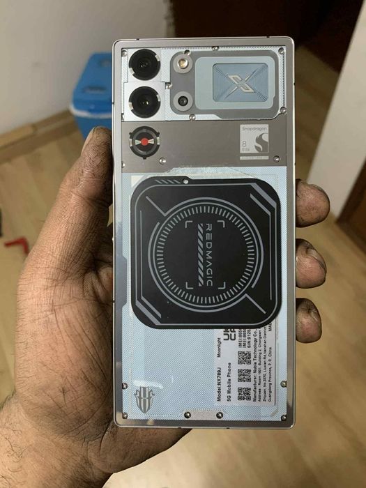 ZTE Nubia Redmagic 10s Pro e REDMAGIC VC Cooler 6 Pro