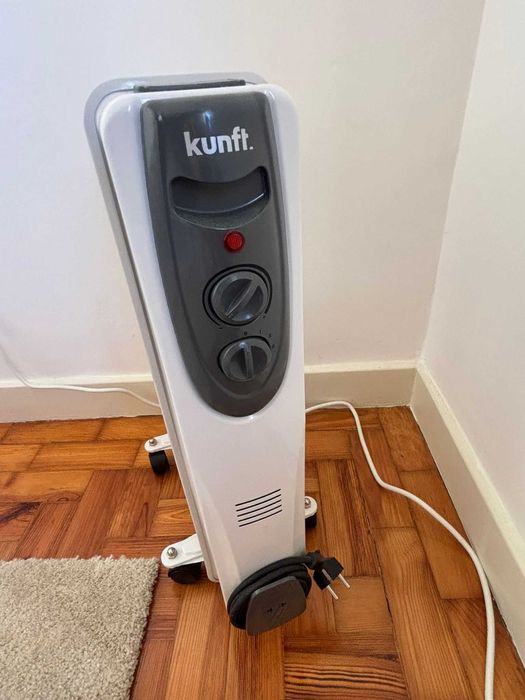 2 Radiadores a Óleo 1500W KUNFT, como novos. Também vende em separado