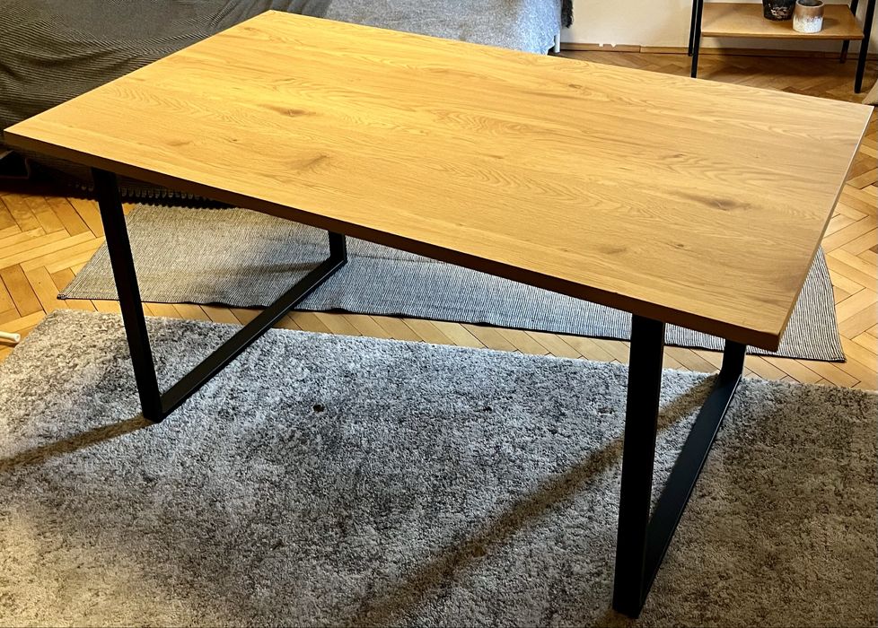 Stół Nikomedes do jadalni dąb Black Red and White