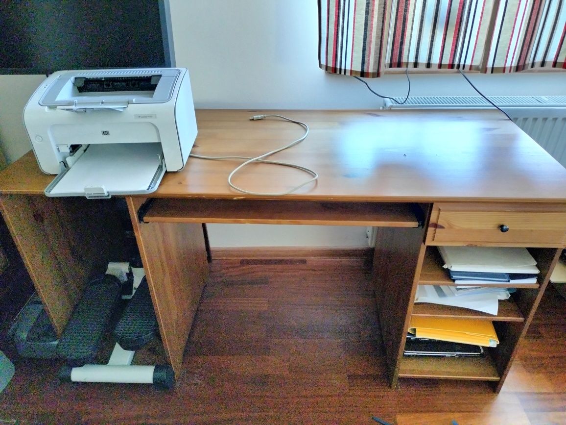 Biurko bardzo wygodne IKEA duże